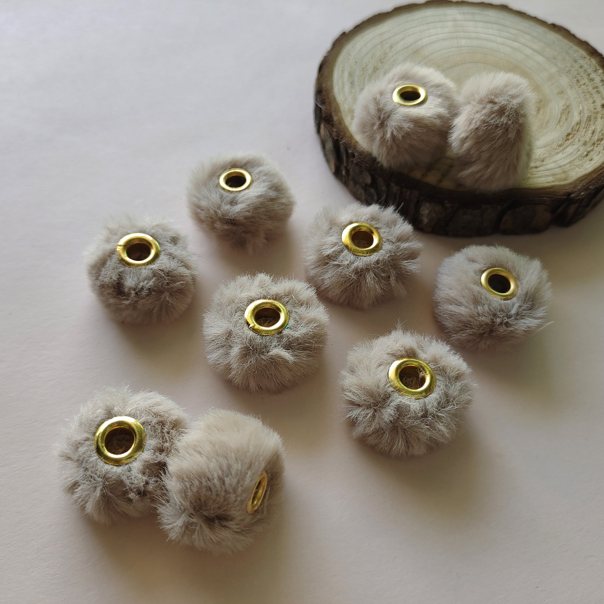 100PCS Fluffy Faux Fur Pom Poms Beads Mixed Color Soft Fuzzy Puff Spacer Beads for DIY Pens Jewelry Bracelet Garland Headband Keychain Handicrafts Craft Accessories Gift Supplies