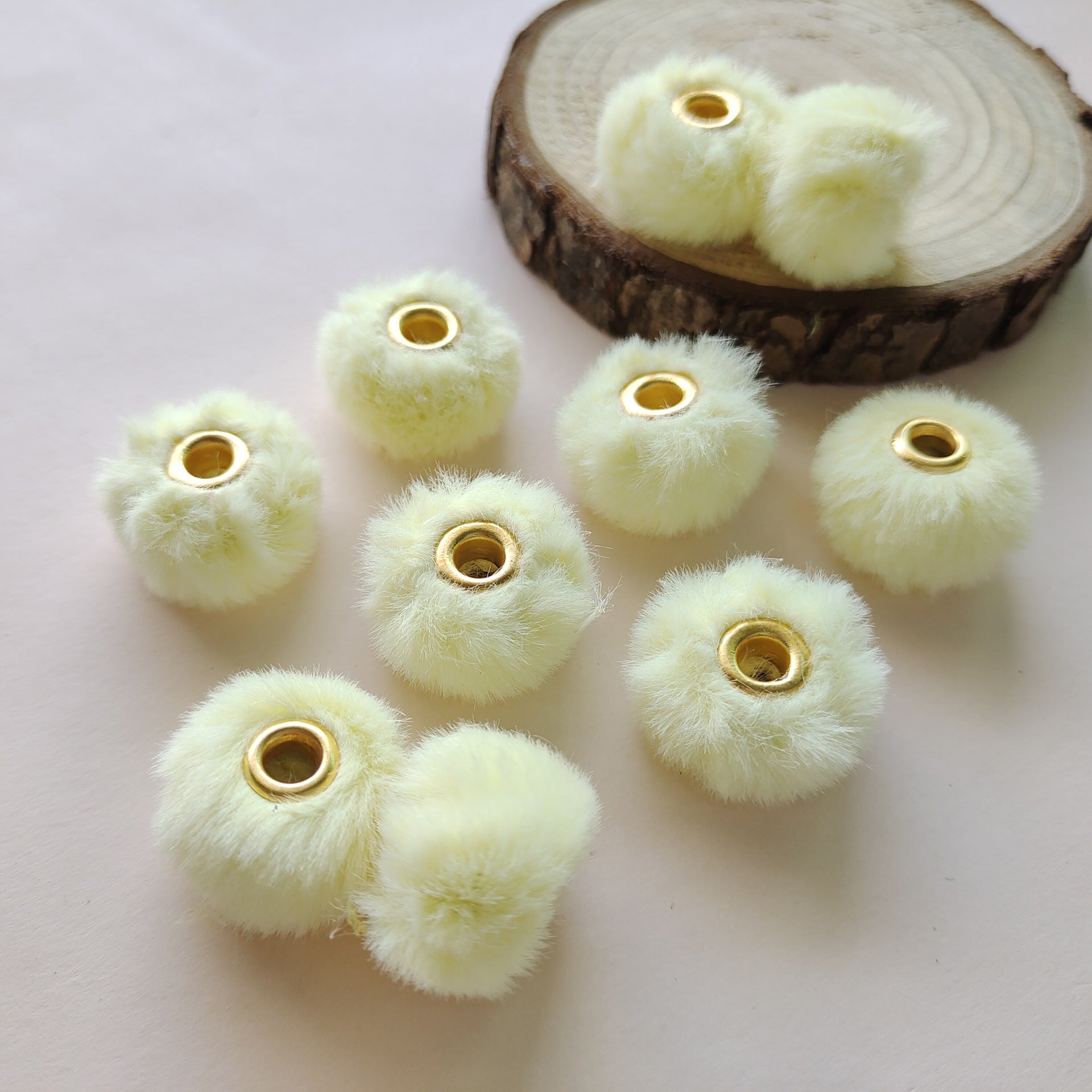 100PCS Fluffy Faux Fur Pom Poms Beads Mixed Color Soft Fuzzy Puff Spacer Beads for DIY Pens Jewelry Bracelet Garland Headband Keychain Handicrafts Craft Accessories Gift Supplies