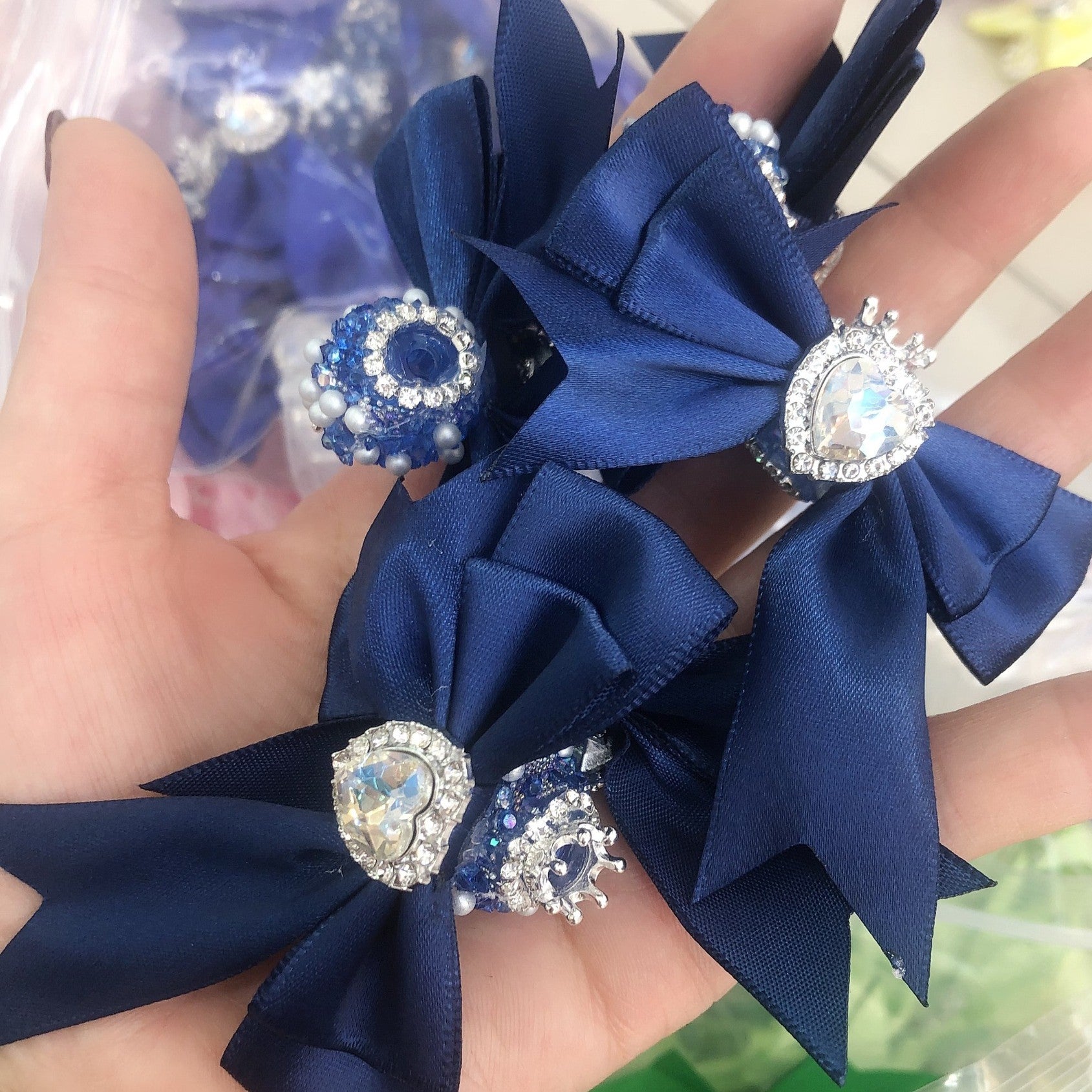 Fashion Crown & Sugar Bow Beads, DIY Phone Charm and Beaded Pen Accessories for Handmade Jewelry Crafts