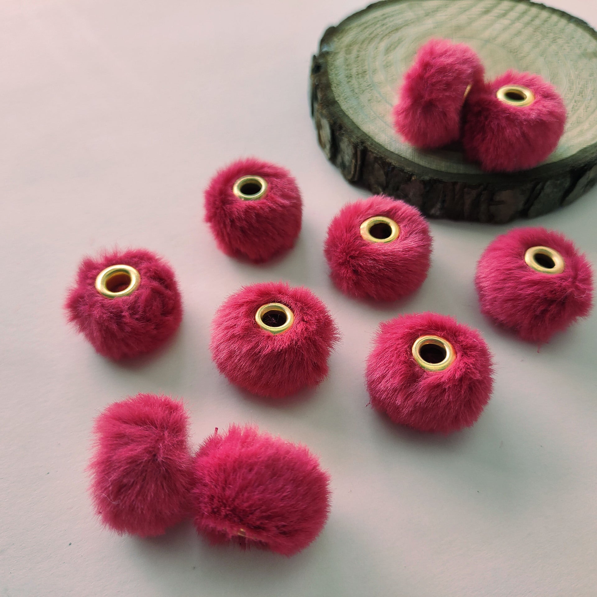 100PCS Fluffy Faux Fur Pom Poms Beads Mixed Color Soft Fuzzy Puff Spacer Beads for DIY Pens Jewelry Bracelet Garland Headband Keychain Handicrafts Craft Accessories Gift Supplies