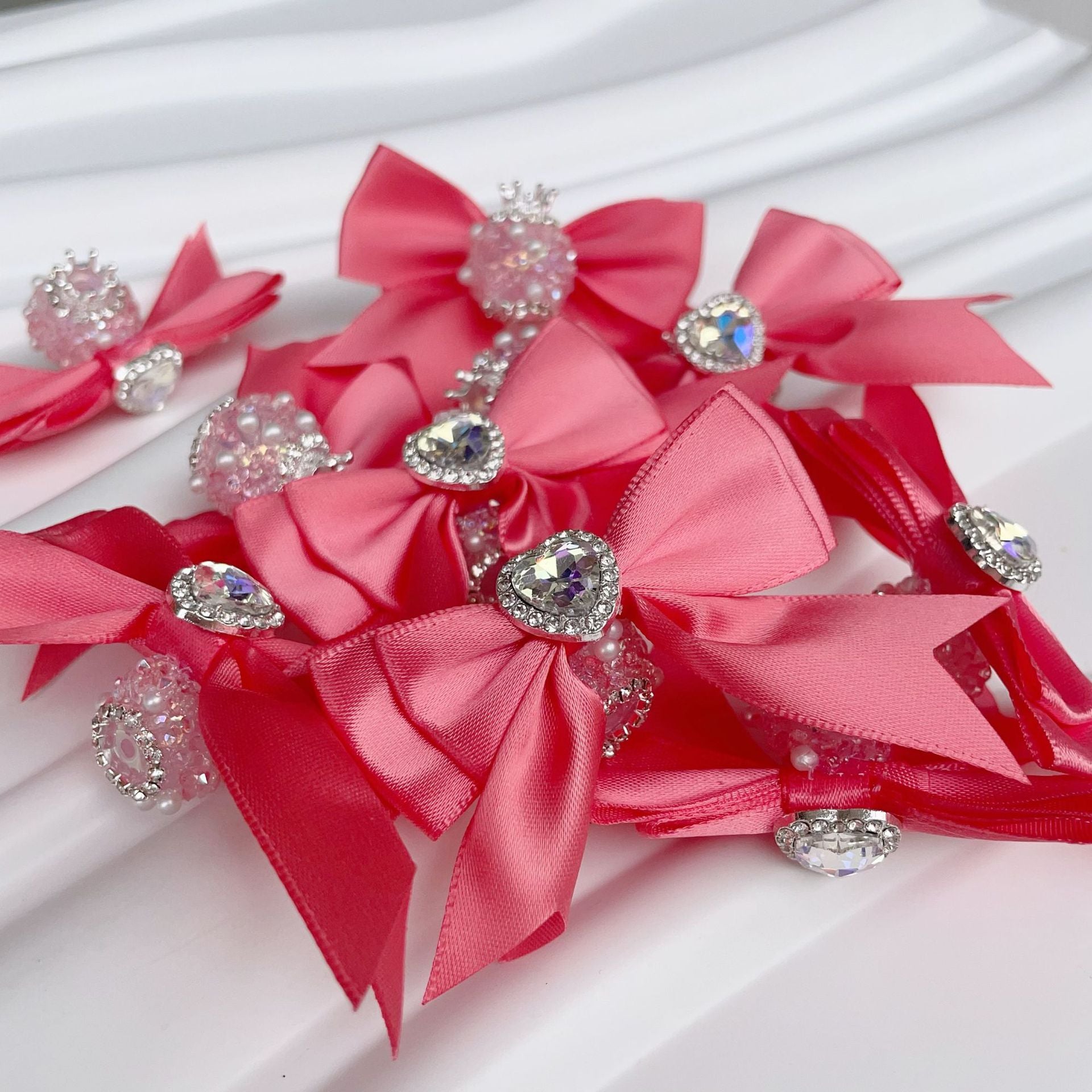 Fashion Crown & Sugar Bow Beads, DIY Phone Charm and Beaded Pen Accessories for Handmade Jewelry Crafts