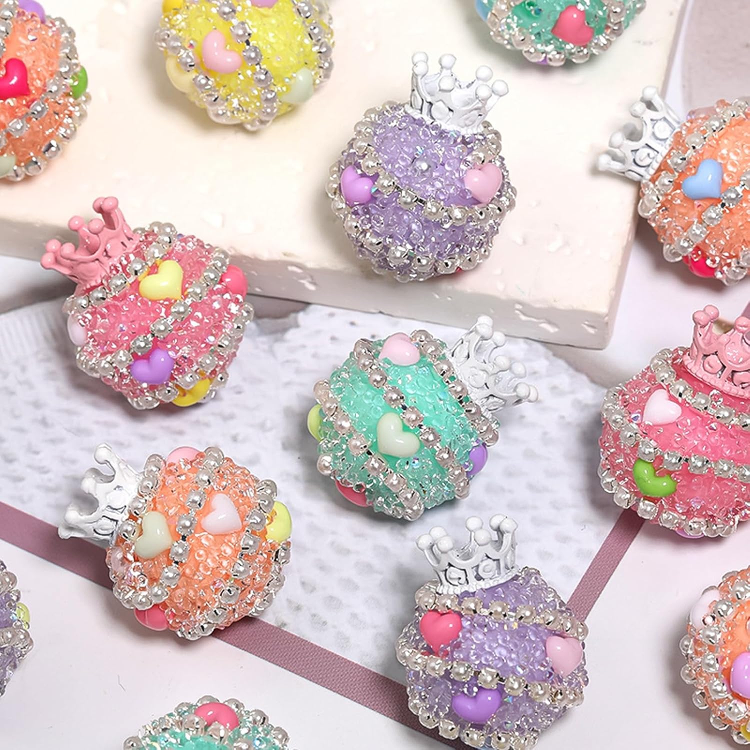 Rhinestone Focal Beads for Pens, 24 * 19MM Mixd Color Crystal Crown Round Shape Diamond Chunky Glitter Beads for Keychain Beadable Pen Jewelry Brcelets Making, Pet Necklace Accessories