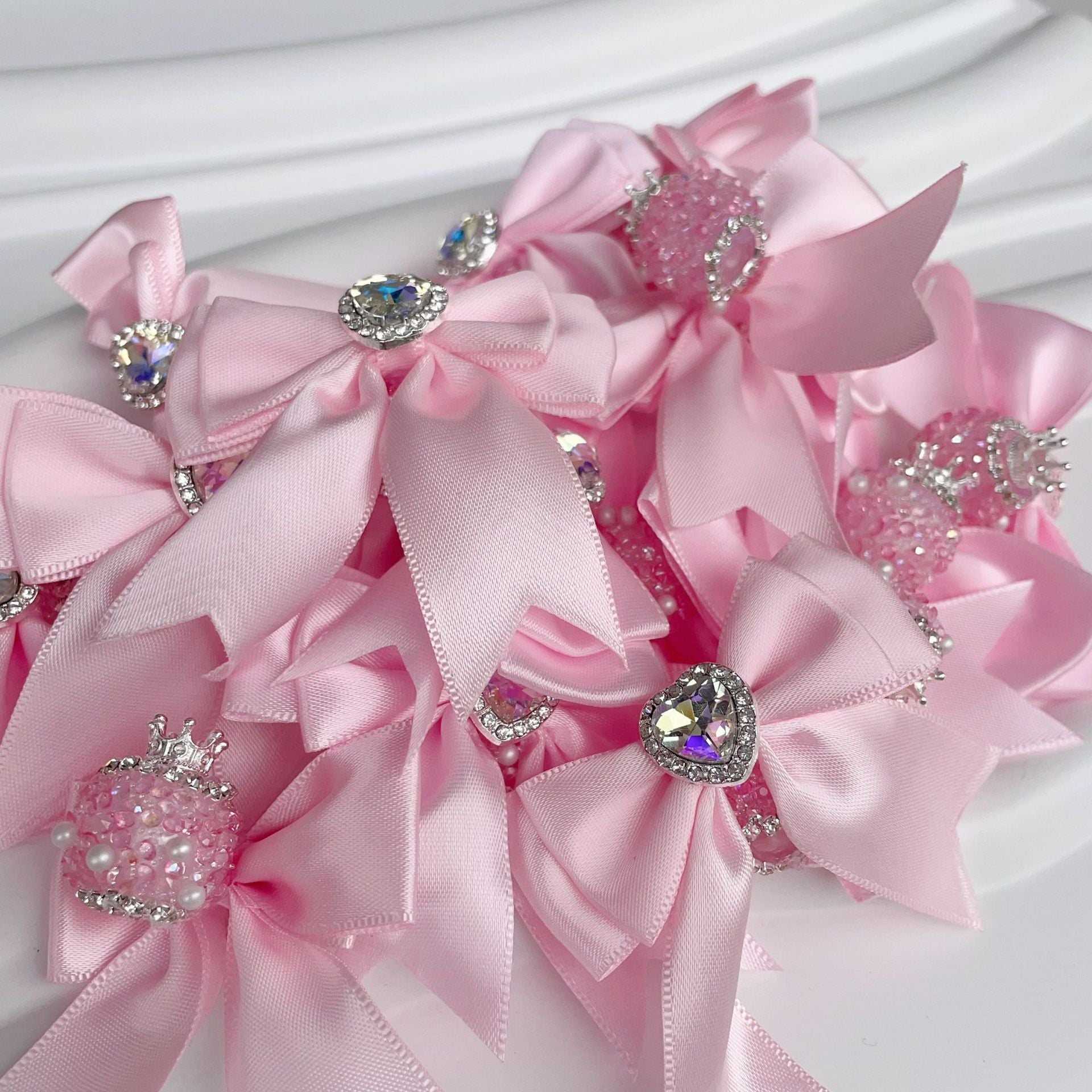 Fashion Crown & Sugar Bow Beads, DIY Phone Charm and Beaded Pen Accessories for Handmade Jewelry Crafts